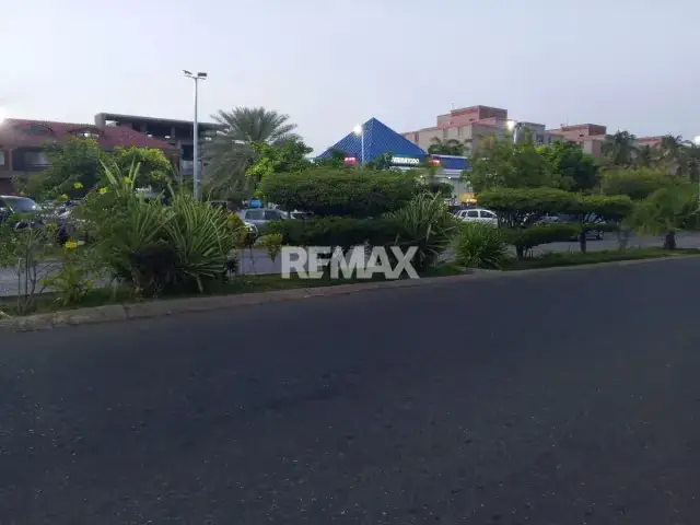 EN VENTA HERMOSA CASA DE 2 NIVELES CON UBICACIÓN PREMIUM A PIÉ DE CALLE SECTOR EL INGENIO NUEVA BARCELONA
