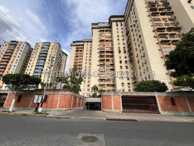 Apartamento (1 Nivel) en Alquiler en Urbanizacion El Centro, Aragua