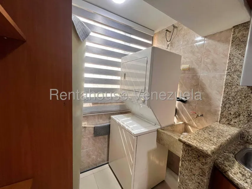 Apartamento (1 Nivel) en Alquiler en Urbanizacion El Centro, Aragua - 17