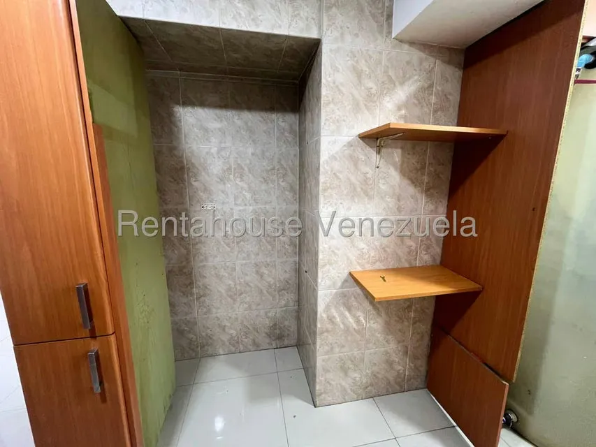 Apartamento (1 Nivel) en Alquiler en Urbanizacion El Centro, Aragua - 18