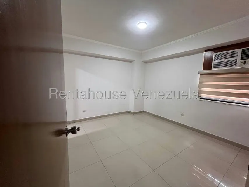 Apartamento (1 Nivel) en Alquiler en Urbanizacion El Centro, Aragua - 20