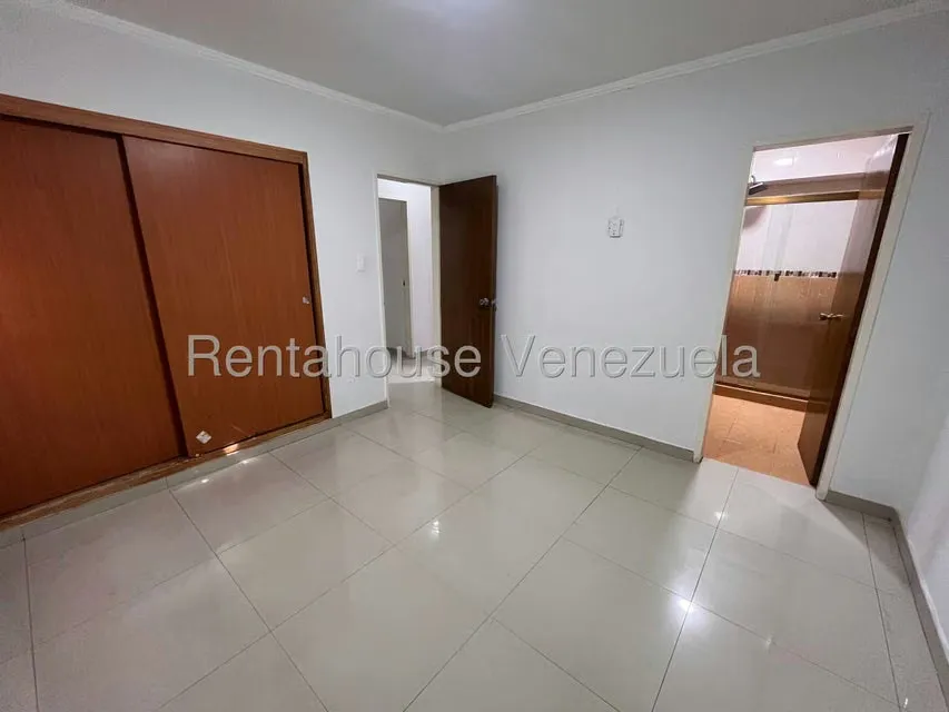 Apartamento (1 Nivel) en Alquiler en Urbanizacion El Centro, Aragua - 21
