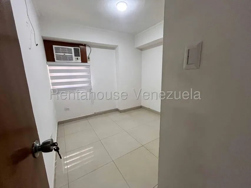 Apartamento (1 Nivel) en Alquiler en Urbanizacion El Centro, Aragua - 25