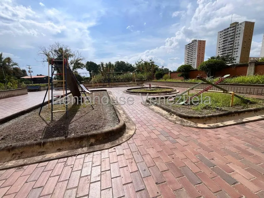 Apartamento (1 Nivel) en Alquiler en Urbanizacion El Centro, Aragua - 33