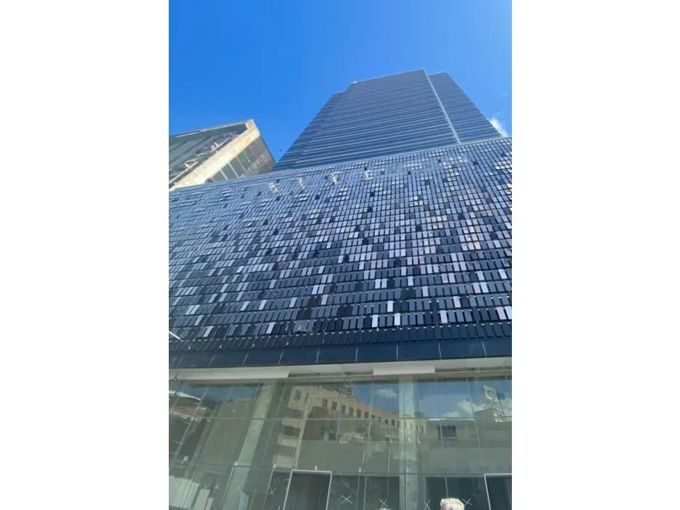 Se vende oficina 1600m2 Los Ruices 7135