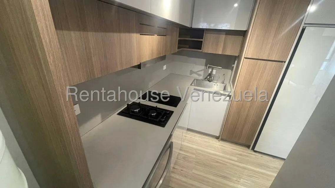 Apartamento (1 Nivel) en Alquiler en Los Naranjos del Cafetal, Distrito Metropolitano - 5