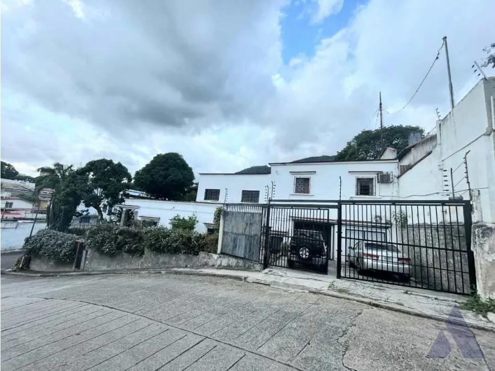 VENTA CASA EN SAN RAFAEL DE LA URB. LA FLORIDA. CARACAS - 13