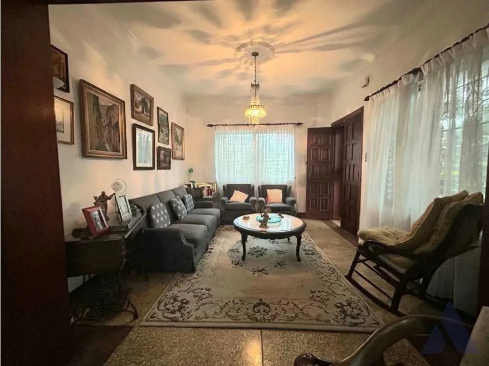 VENTA CASA EN SAN RAFAEL DE LA URB. LA FLORIDA. CARACAS - 5