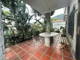 View 10
