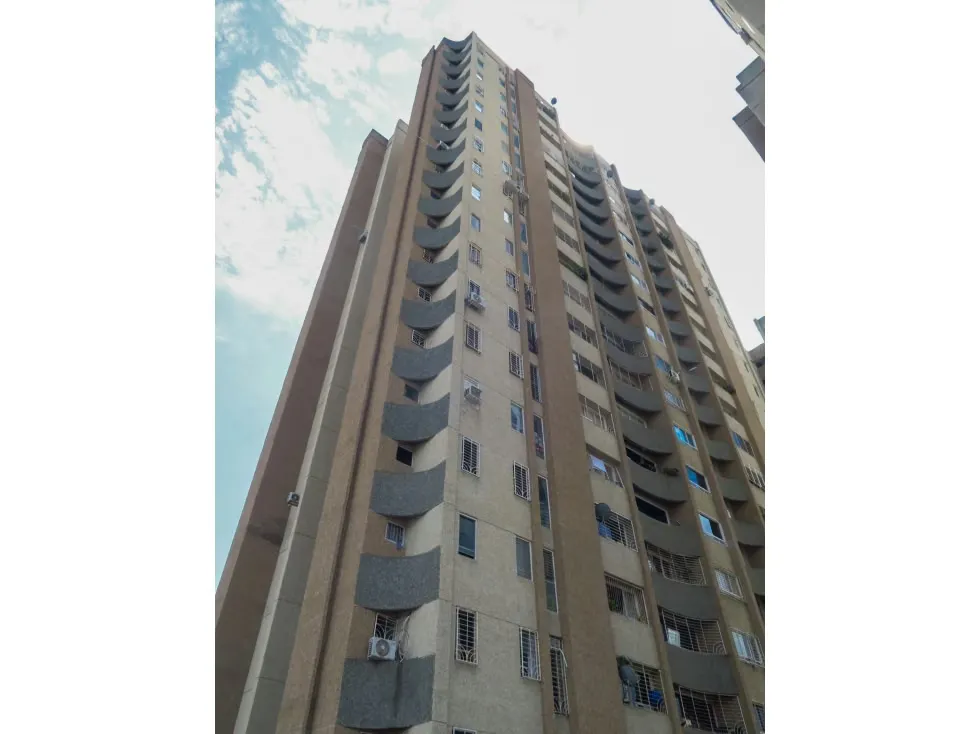 APARTAMENTO EN ALQUILER CENTRO RESIDENCIAL GALERÍAS EL PARAÍSO - 2
