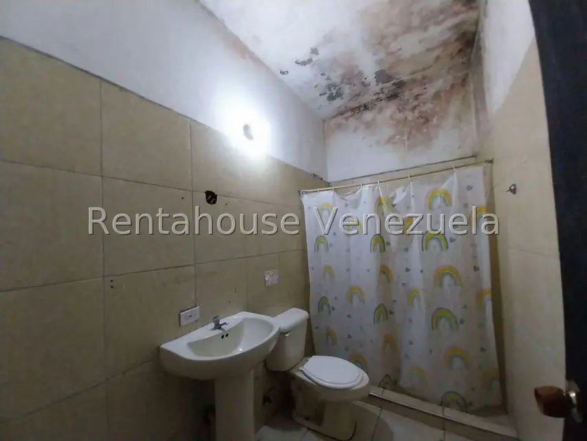Edificio en Venta en Zona Centro, Aragua - 24