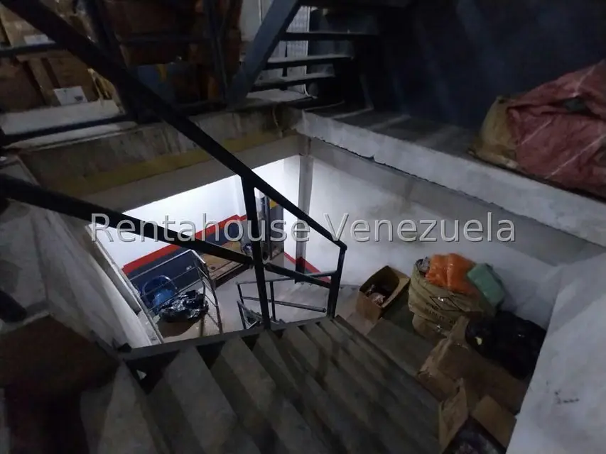 Edificio en Venta en Zona Centro, Aragua - 27