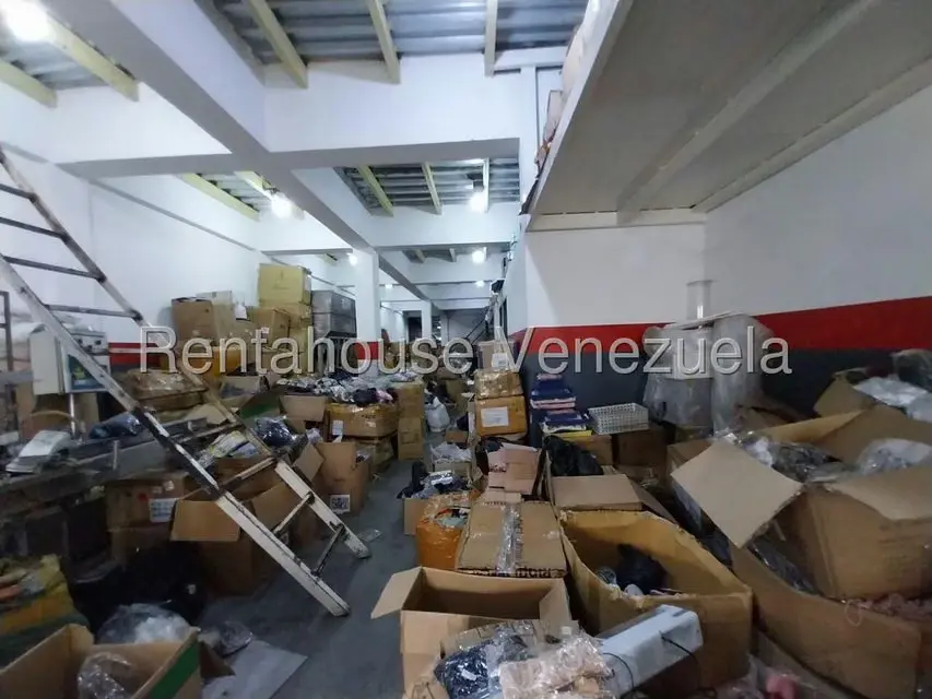Edificio en Venta en Zona Centro, Aragua - 31