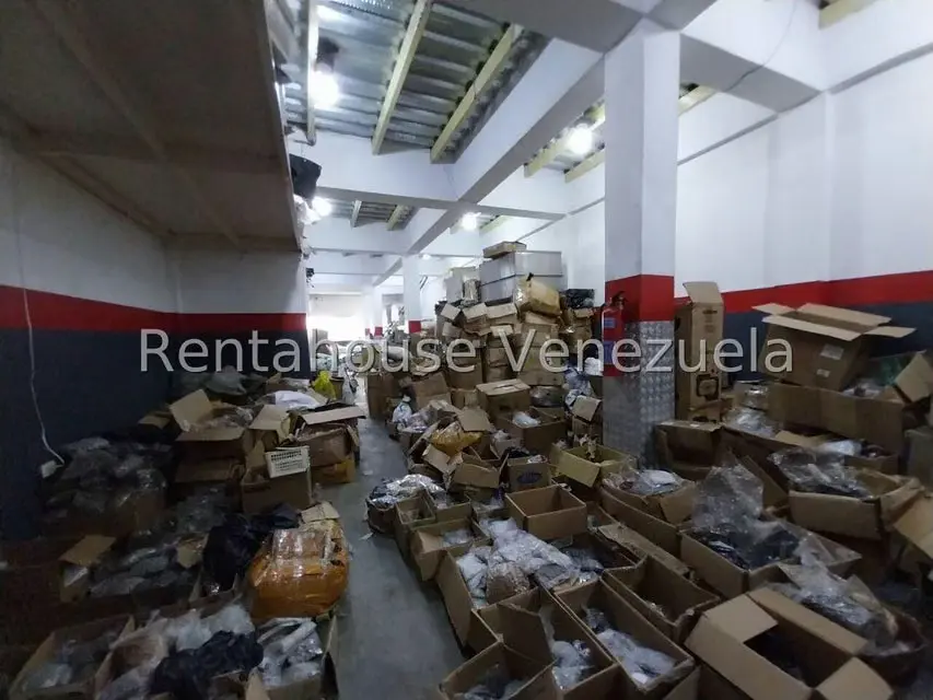 Edificio en Venta en Zona Centro, Aragua - 33