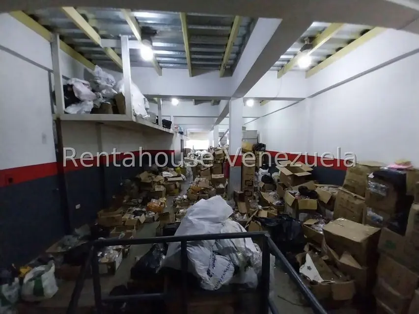 Edificio en Venta en Zona Centro, Aragua - 36
