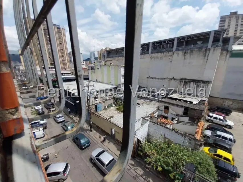 Edificio en Venta en Zona Centro, Aragua - 50