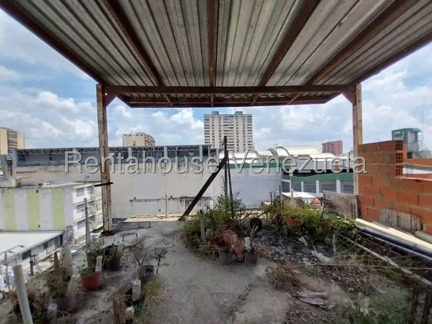 Edificio en Venta en Zona Centro, Aragua - 58