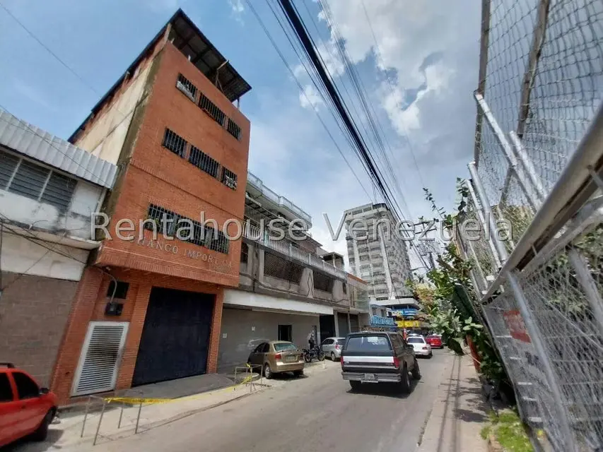 Edificio en Venta en Zona Centro, Aragua - 64