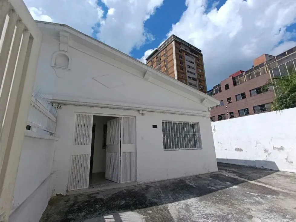 Casa en Alquiler en Bello Monte 270 mts2