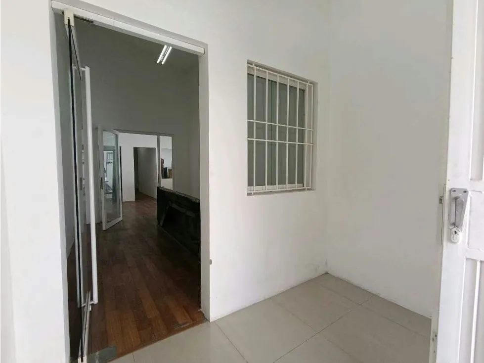 Casa en Alquiler en Bello Monte 270 mts2 - 2