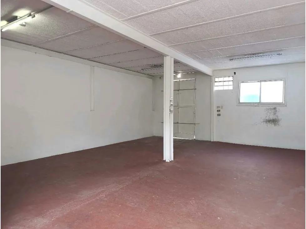 Casa en Alquiler en Bello Monte 270 mts2 - 14