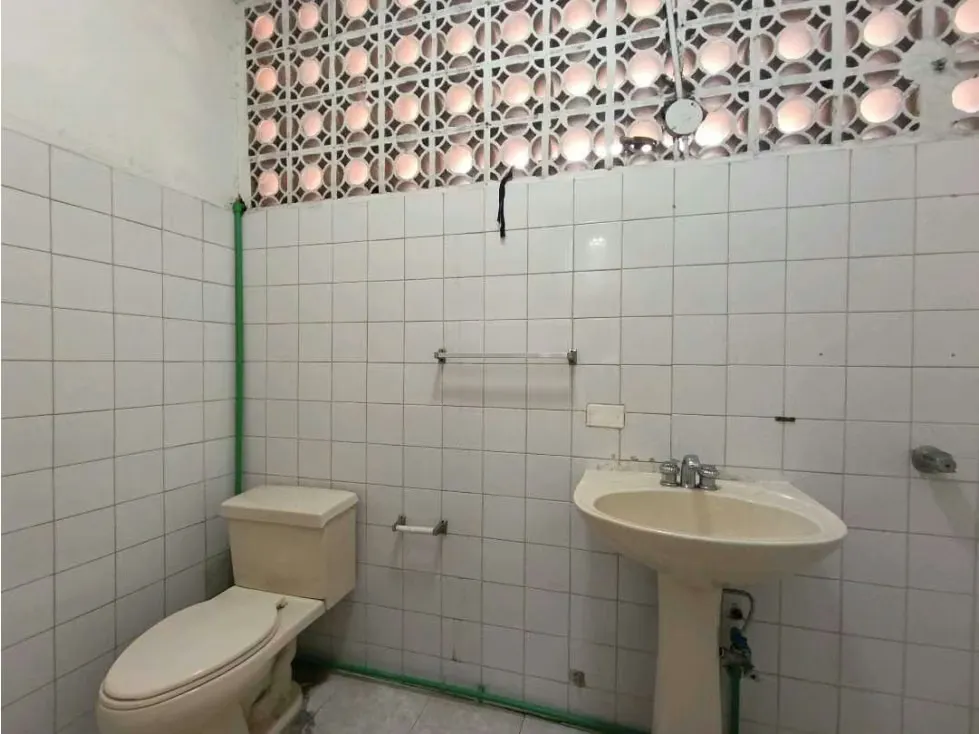 Casa en Alquiler en Bello Monte 270 mts2 - 22