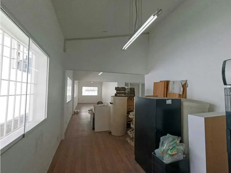 Casa en Alquiler en Bello Monte 270 mts2 - 7