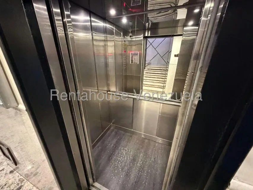 Apartamento (1 Nivel) en Venta en Los Samanes, Distrito Metropolitano - 4