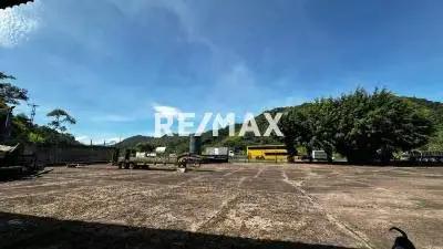 Se Alquila Galpón comercial en la Troncal 5, al lado de la bomba cordillerana, sector Sabaneta