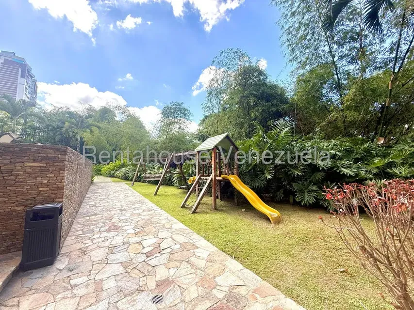 Apartamento (1 Nivel) en Alquiler en Campo Alegre, Distrito Metropolitano - 17