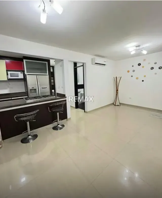 En ALQUILER Apartamento Residencias La O. Av. 19 de Abril. . - 3