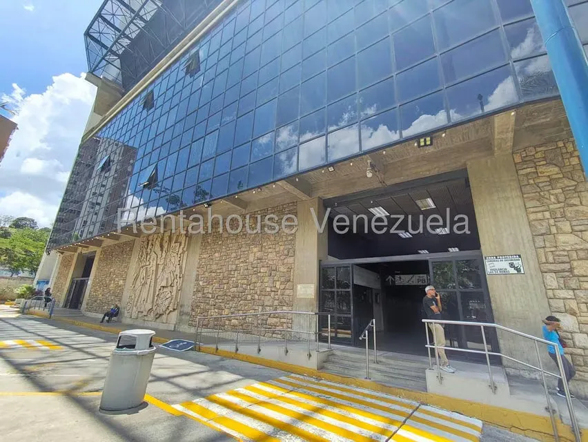 Local Comercial en Alquiler en Macaracuay, Distrito Metropolitano - 18
