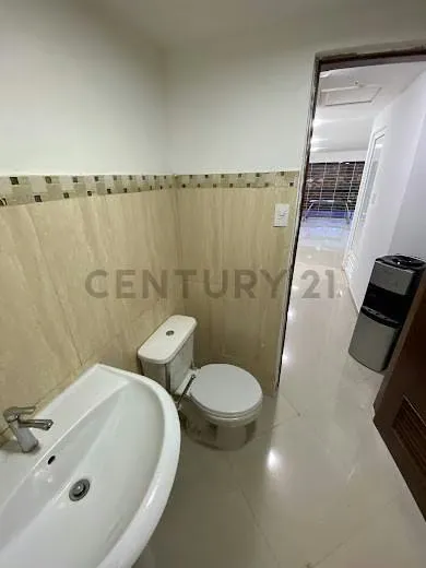 Alquiler Oficina en Unicentro Virginia sector la Lago av 3C con calle 67 - 5