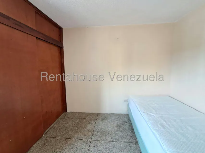 Apartamento (1 Nivel) en Alquiler en La Mora, Lara - 12