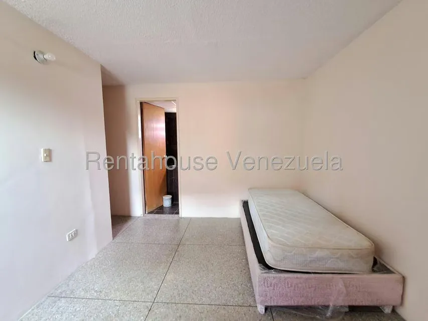 Apartamento (1 Nivel) en Alquiler en La Mora, Lara - 14