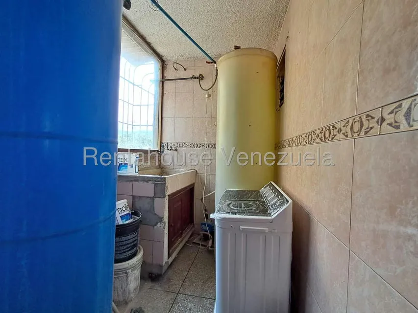 Apartamento (1 Nivel) en Alquiler en La Mora, Lara - 9