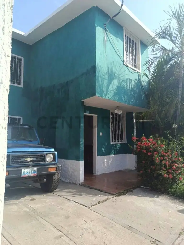 CASA EN VENTA EN EL CONJUNTO RESIDENCIAL TAMARINDO, BARCELONA