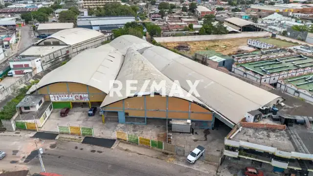 Se Vende Complejo de Galpones en Sector Transito