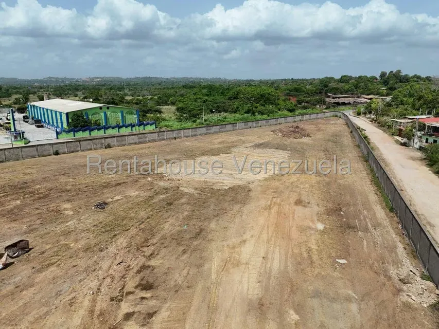 Terreno (Comercial) en Venta en La Costanera, Miranda - 24