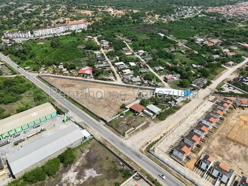 Terreno (Comercial) en Venta en La Costanera, Miranda - 8