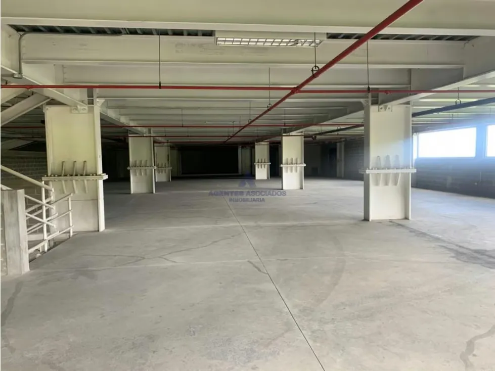 Se vende edificio Industrial 5.524m2 San Antonio 0026 - 8