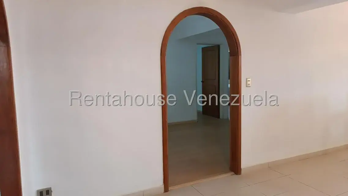 Apartamento (1 Nivel) en Alquiler en Los Nuevos Teques, Miranda - 15