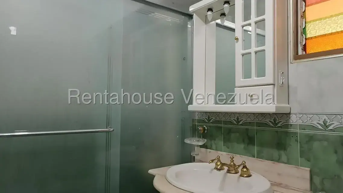 Apartamento (1 Nivel) en Alquiler en Los Nuevos Teques, Miranda - 21