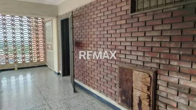 EN VENTA OFICINA EN EL CENTRO DE LA CIUDAD - 11