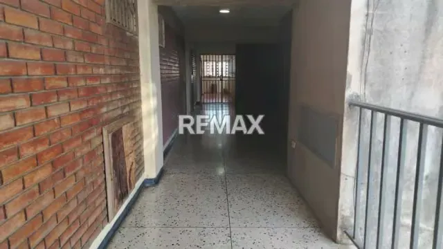 EN VENTA OFICINA EN EL CENTRO DE LA CIUDAD - 7