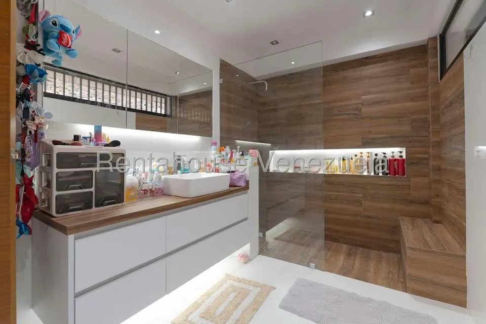 Casa (Duplex) en Venta en La Lagunita Country Club, Distrito Metropolitano - 29