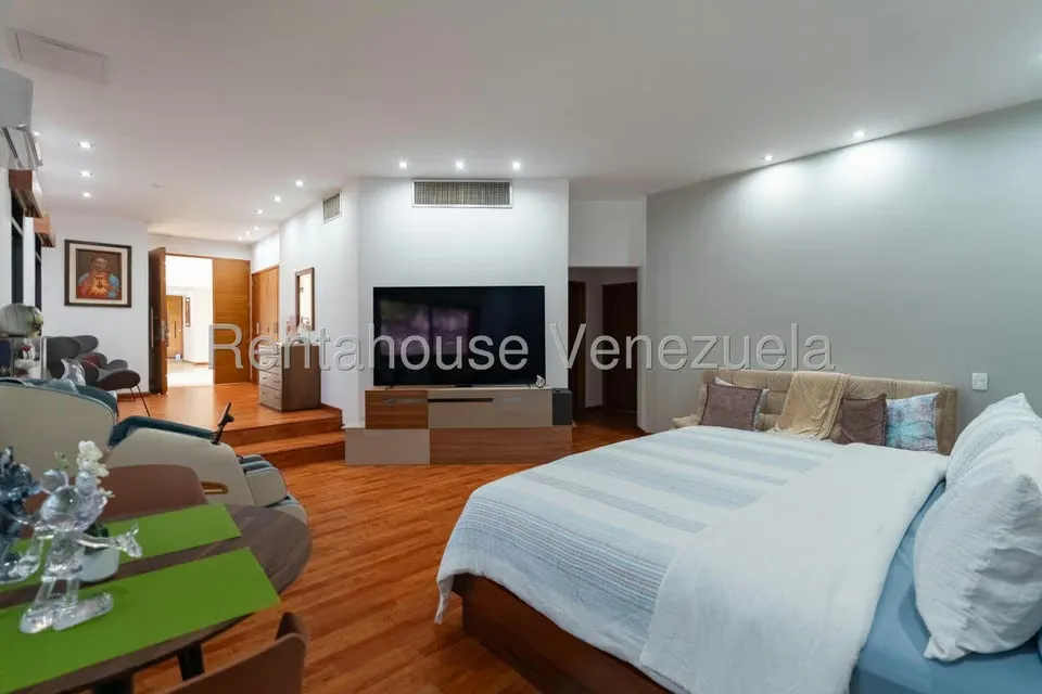 Casa (Duplex) en Venta en La Lagunita Country Club, Distrito Metropolitano - 32