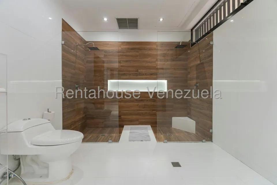 Casa (Duplex) en Venta en La Lagunita Country Club, Distrito Metropolitano - 33