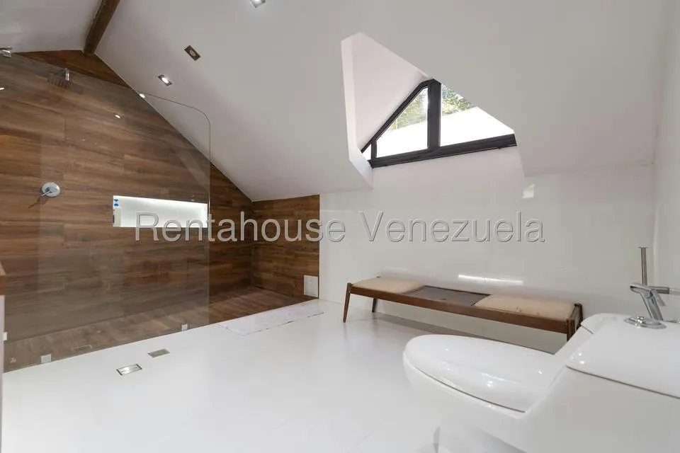 Casa (Duplex) en Venta en La Lagunita Country Club, Distrito Metropolitano - 35