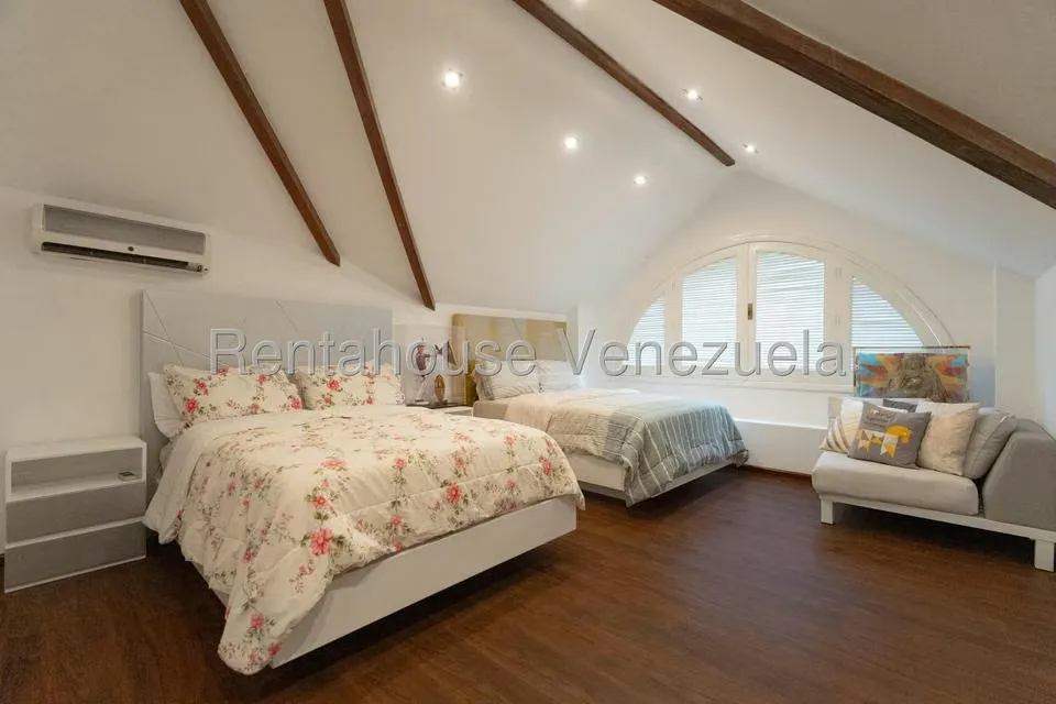 Casa (Duplex) en Venta en La Lagunita Country Club, Distrito Metropolitano - 41